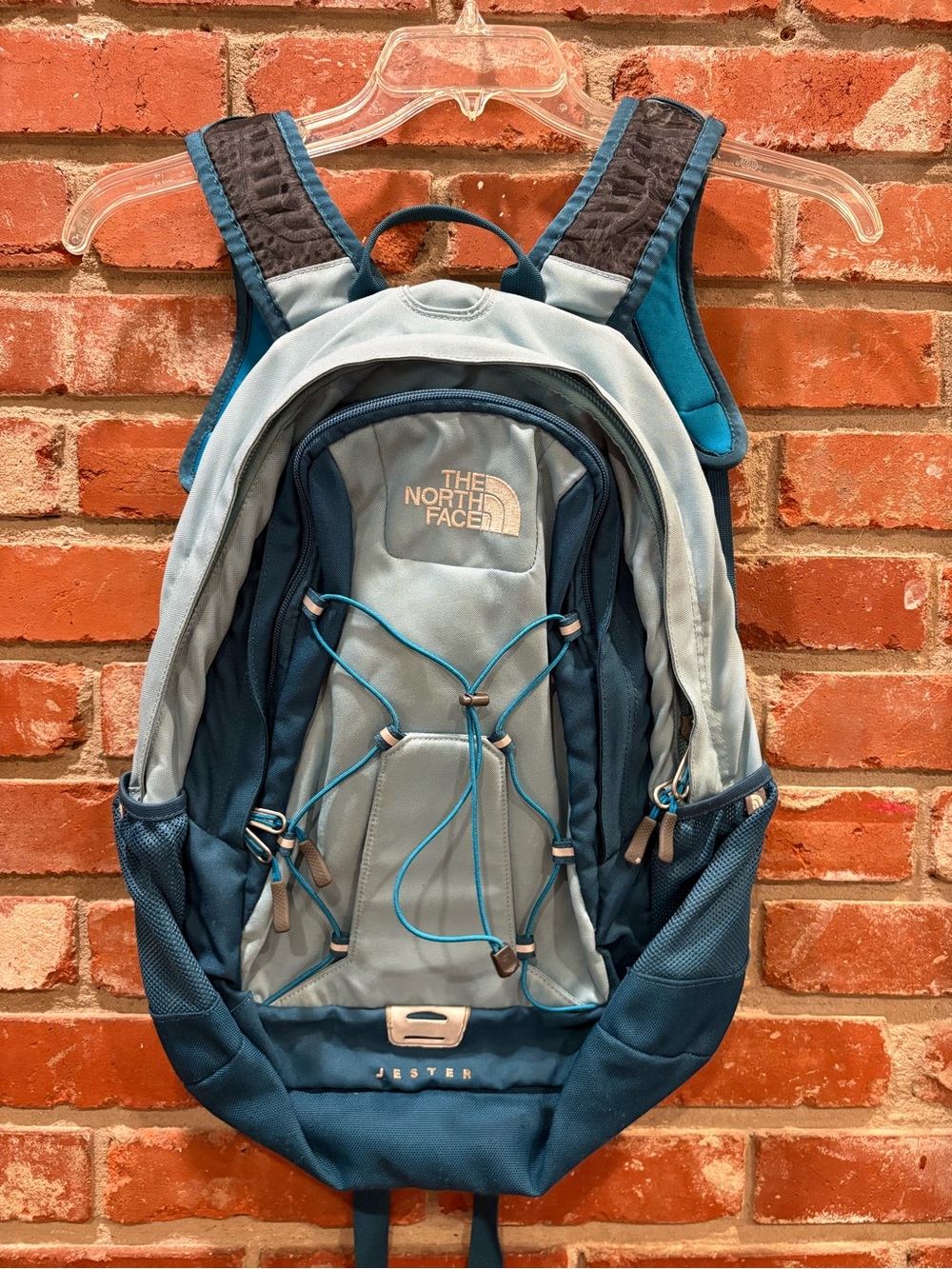 The North Face Jester Backpack Teal Blue FlexVent School Travel Daypack 28L